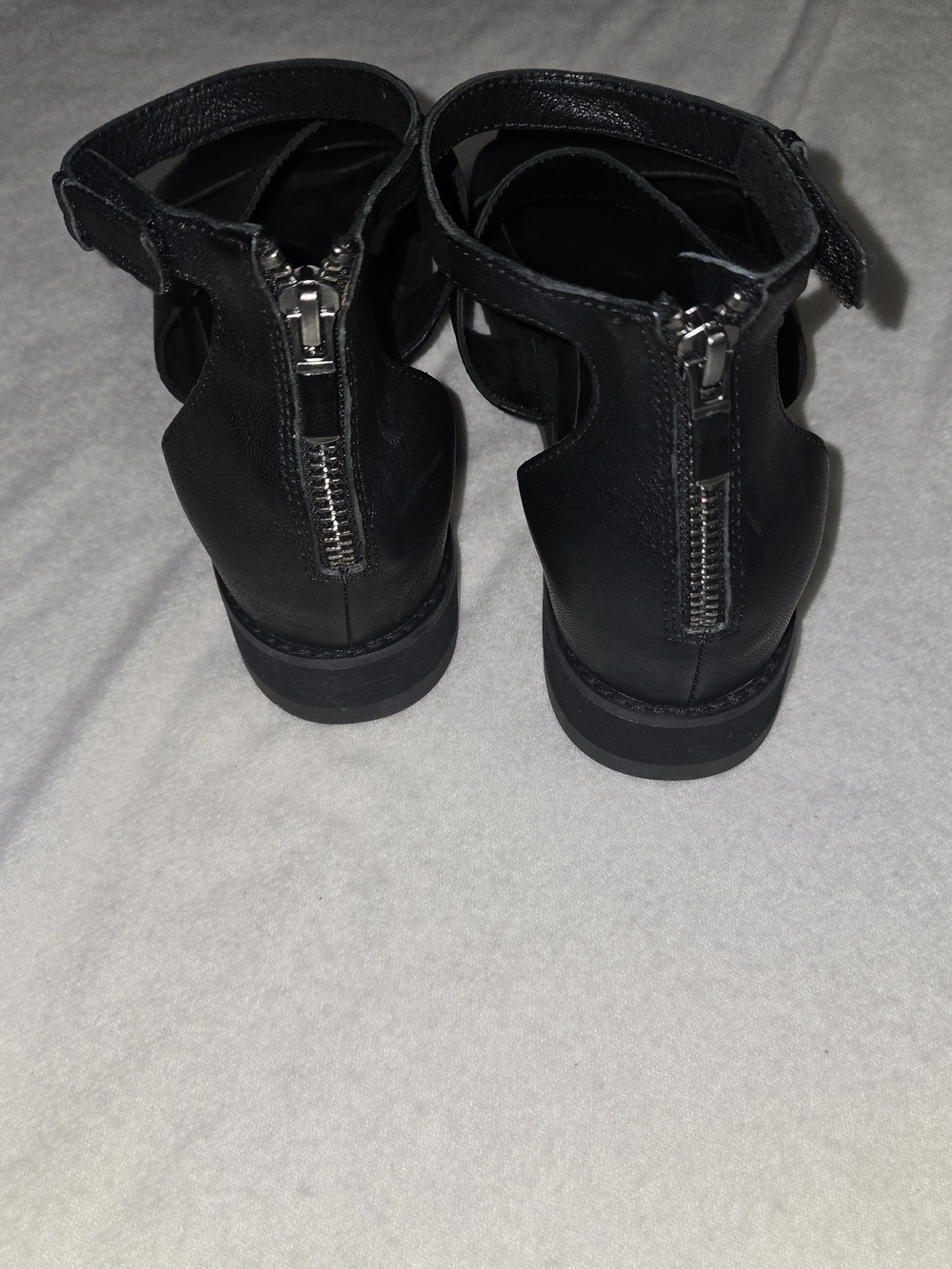 EILEEN FISHER Size 8 Keno Black Leather Two-Strap Ankle Sandal - Picture 3 of 6